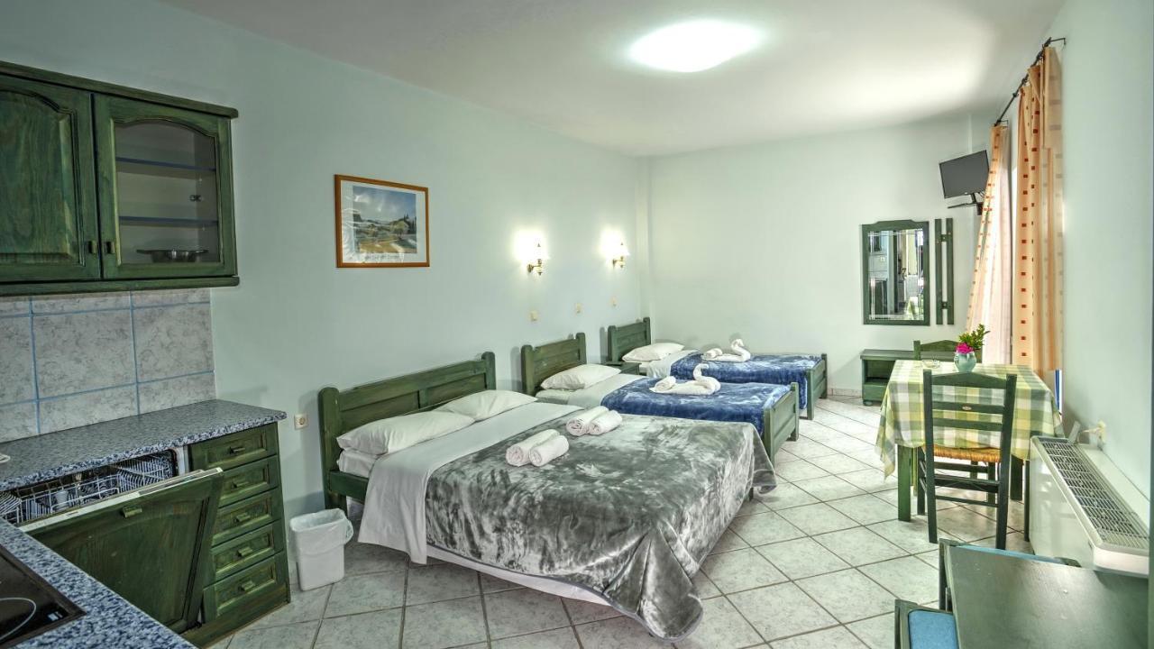 Hotel Zeus Karystos  Exterior foto